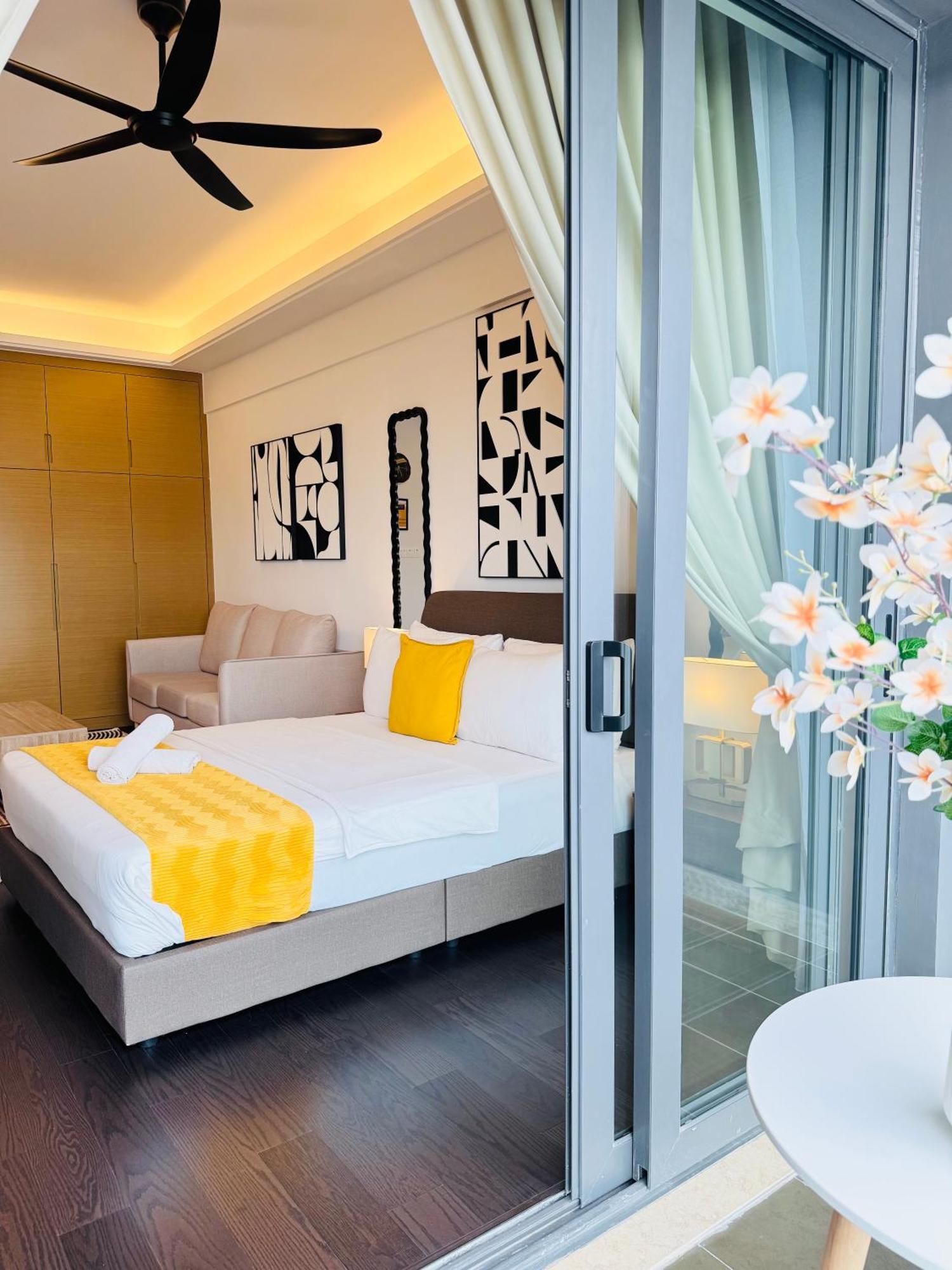 R&F Princess Cove By Homefort Suites Джохор-Бару Экстерьер фото